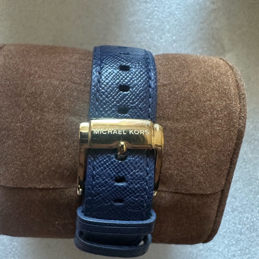 Michael Kors Gold and Navy Blue Watch FLASHSALE - Picture 4 of 6